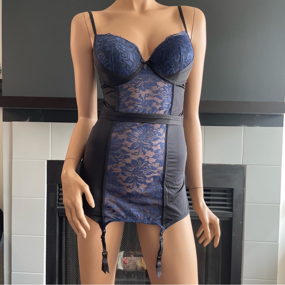 La Vie En Rose Dark Blue & Black Lingerie